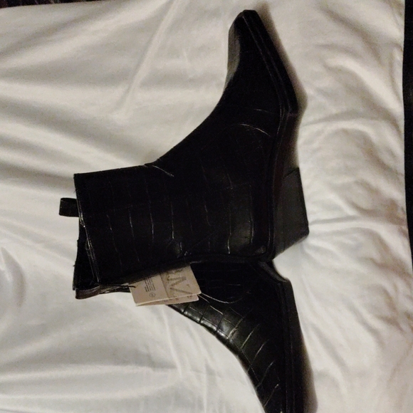 NWT Women's Zara Black Heeled ankle boots - Picture 5 of 6